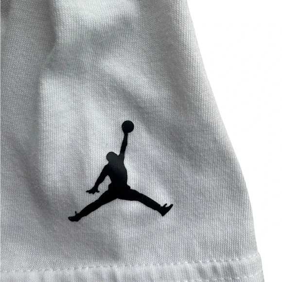 Jordan courtyard Boys T-shirt Size XL - Picture 4 of 6